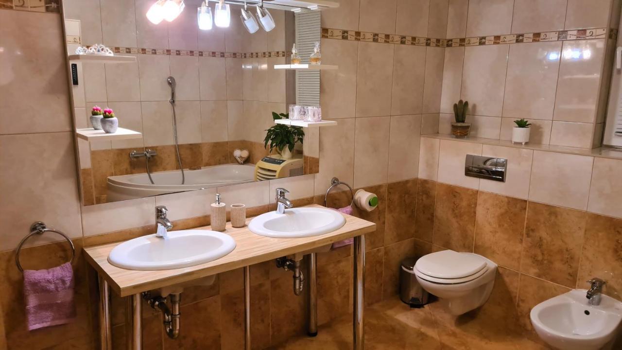 Villa Bubica- Cozy Holiday Home In Rural Area With Pool Stankovci  Exterior foto
